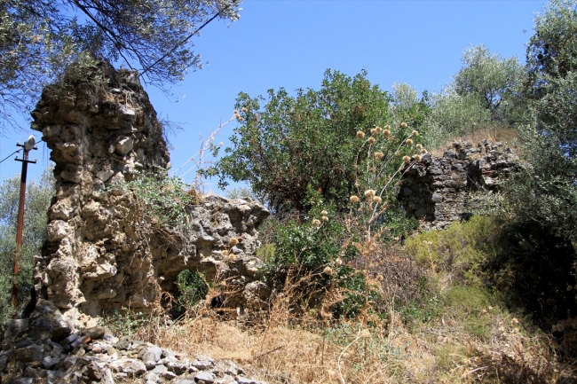 Tarihi kalıntıları ve sessizliğiyle turistlerin ilgi odağı: Şövalye Adası